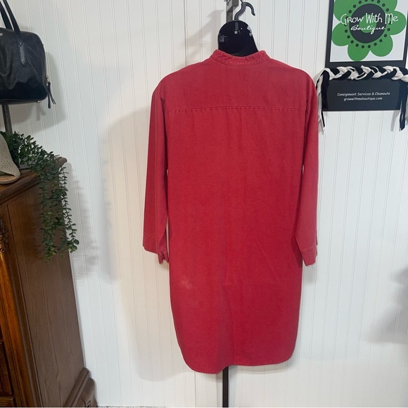 Red Casual Button Down Dress - Picture 4 of 5